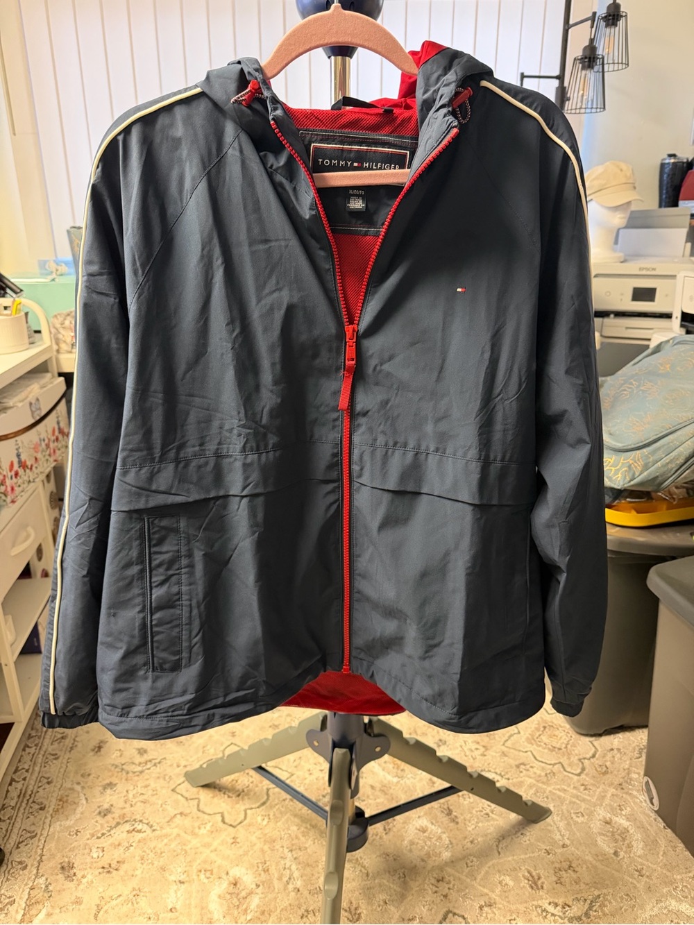 Brand NEW Tommy Hilfiger Waterproof Jacket with hood XL